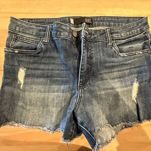 Kut from the Kloth Gigi high rise Jean shorts size 10